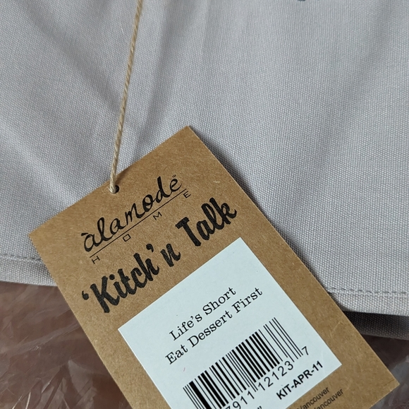 NWT Alamode Home Cupcake Kitchen Apron "Life's Short Ear Dessert First" - Picture 4 of 5